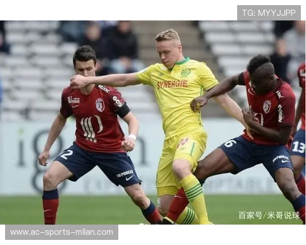 法甲里昂定位球配合奏效,比分被改写