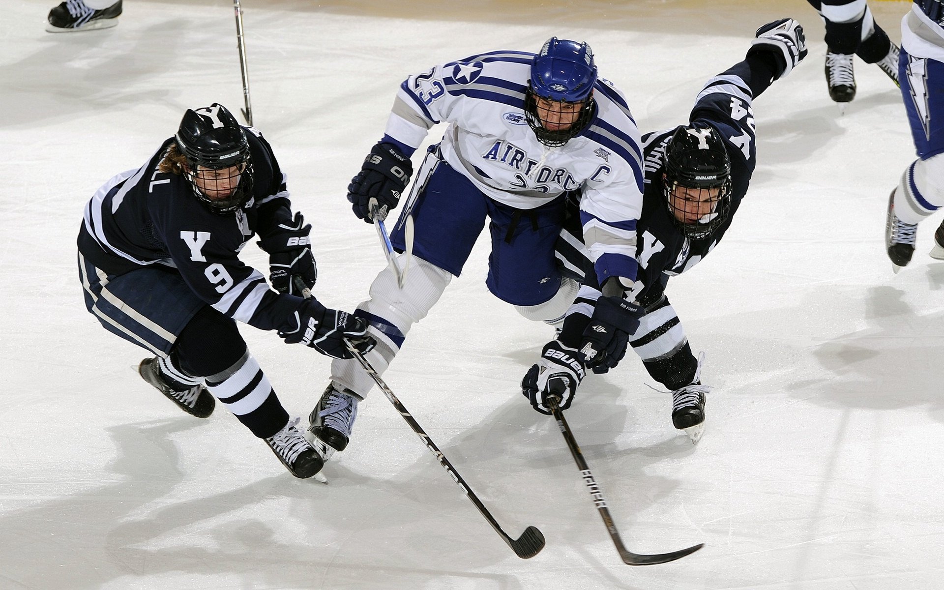 中超裁判员职业化路径迟缓，中超裁判工资多少钱