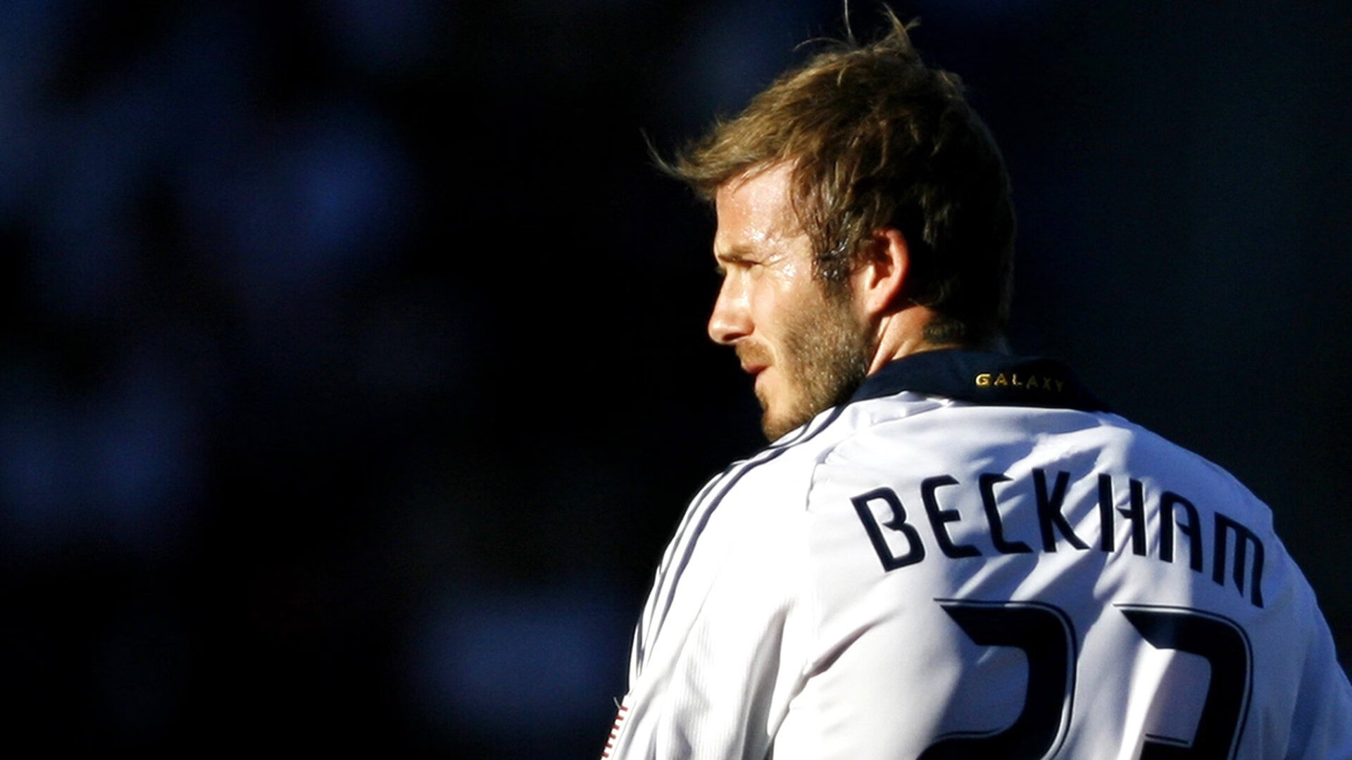 奥预赛中国足球战败 球迷分析比赛失误，中国足球比赛怎么样了