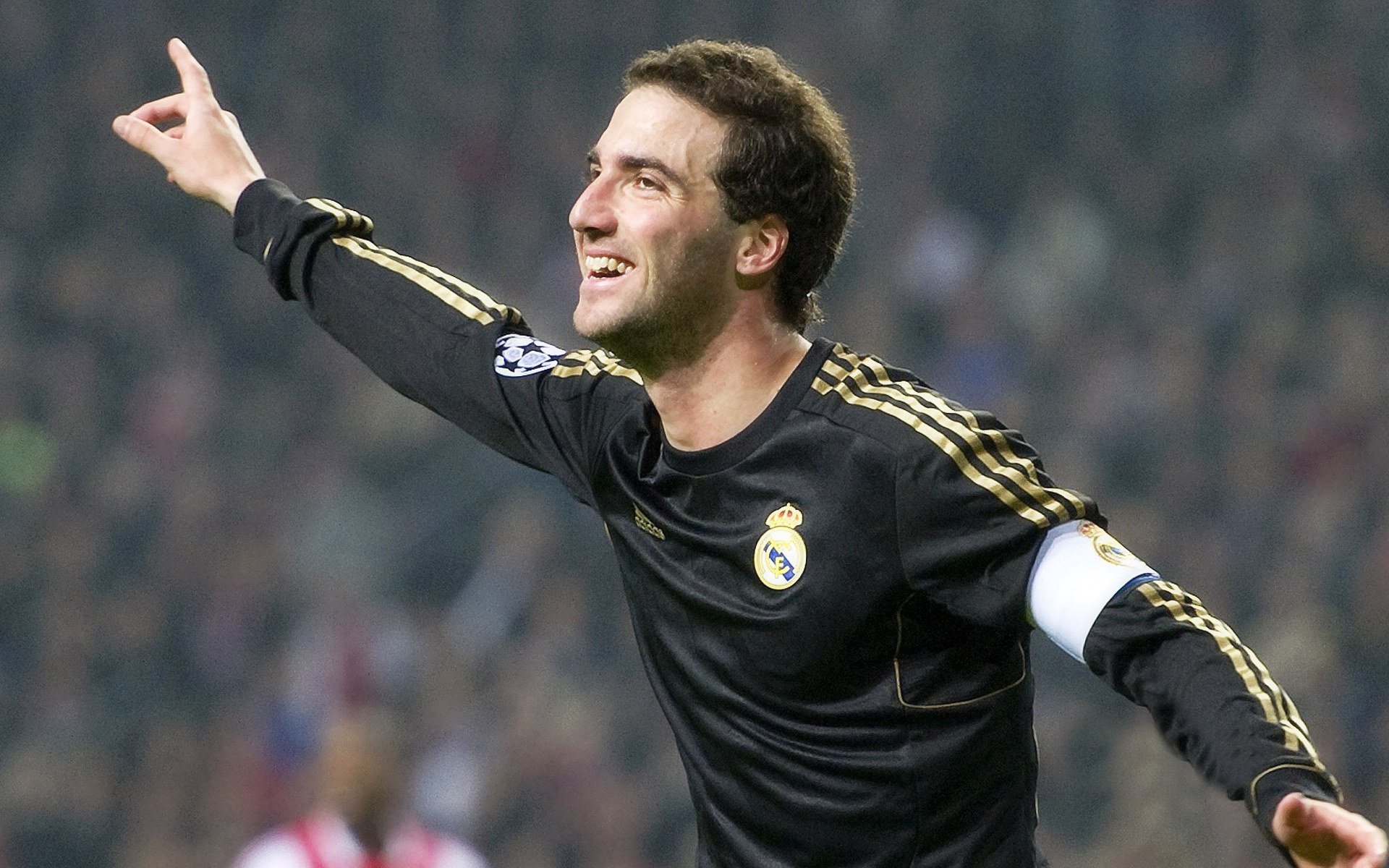 德甲战役火爆:攻守不断变幻,高潮迭起,德甲联赛战报